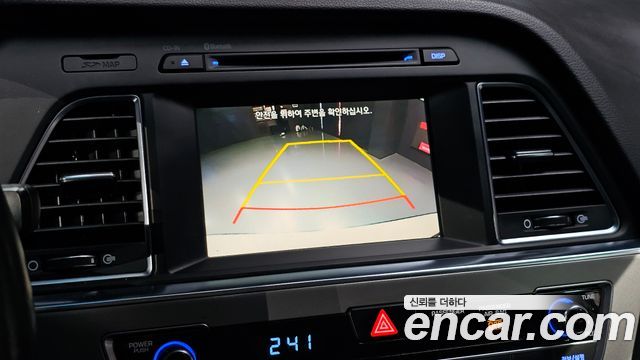 Hyundai Sonata (LF) 2.0 Smart Special 2016 — фото 20