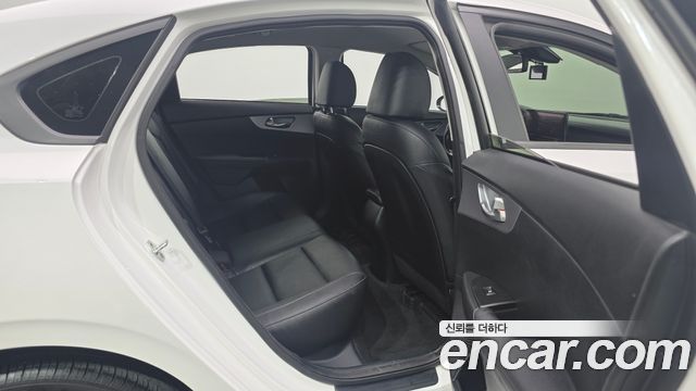 Kia K3 (II) 1.6 Prestige 2022 — фото 11