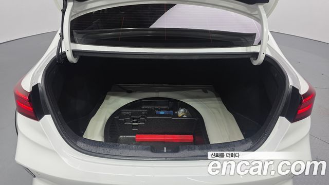 Kia K3 (II) 1.6 Prestige 2022 — фото 17