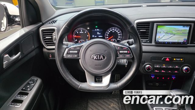 Kia Sportage The Bold Diesel 1.6 2WD Luxury 2019 — фото 13