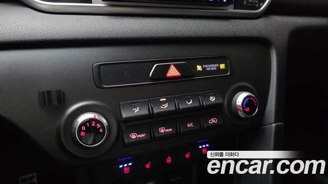 Kia Sportage The Bold Diesel 1.6 2WD Luxury 2019 — фото 17