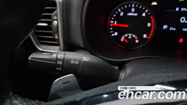 Kia Sportage The Bold Diesel 1.6 2WD Luxury 2019 — фото 27