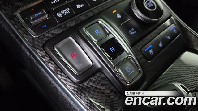 Hyundai Santa Fe HEV 1.6 2WD Exclusive 2023 — фото 9