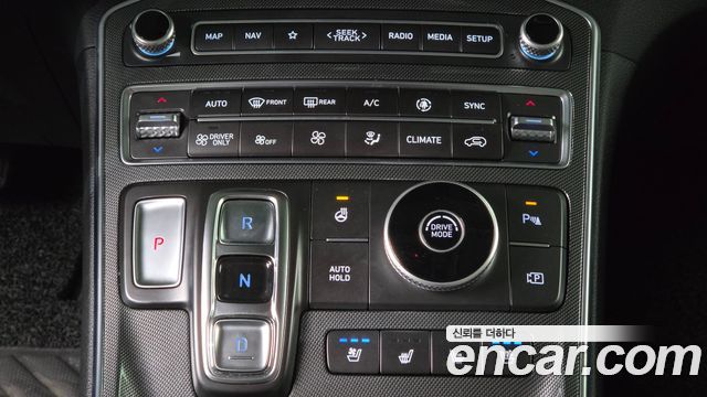 Hyundai Santa Fe HEV 1.6 2WD Exclusive 2023 — фото 18