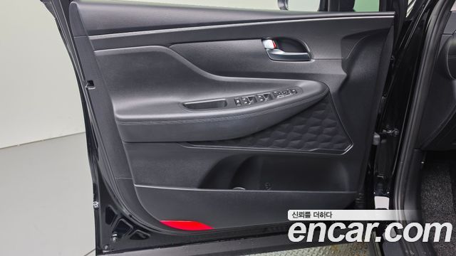 Hyundai Santa Fe HEV 1.6 2WD Exclusive 2023 — фото 24