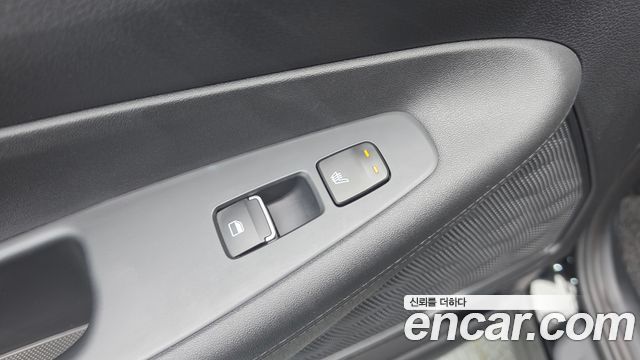Hyundai Santa Fe HEV 1.6 2WD Exclusive 2023 — фото 30
