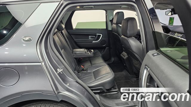 Land Rover Discovery Sport 2.0 TD4 SE 2016 — фото 12