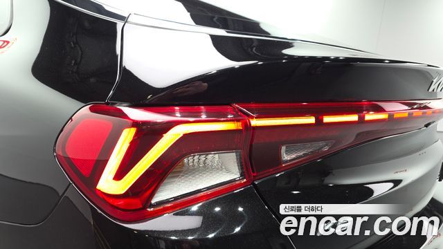 Kia K5 (III) 1.6 Turbo Signature 2022 — фото 23