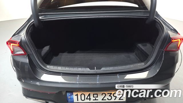 Kia K5 Hybrid (III) Signature 2021 — фото 17