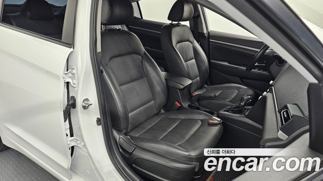 Hyundai Avante (AD) 1.6 Smart 2020 — фото 12