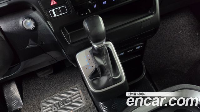 Hyundai Staria Cargo 5-Seater Modern 2022 — фото 9