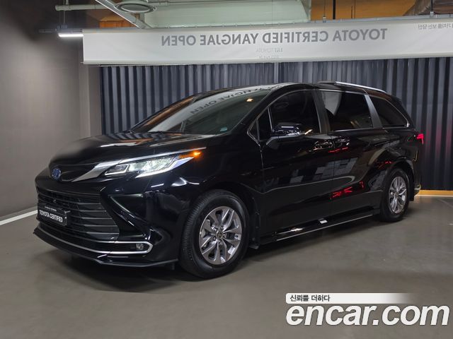 Toyota Sienna (IV) 2.5 Hybrid AWD