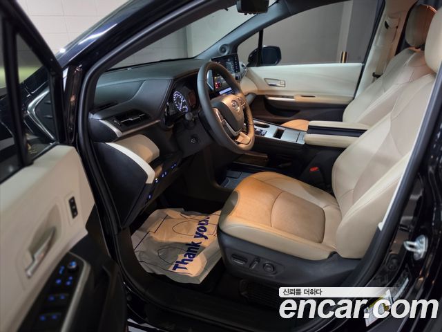 Toyota Sienna (IV) 2.5 Hybrid AWD 2024 — фото 10