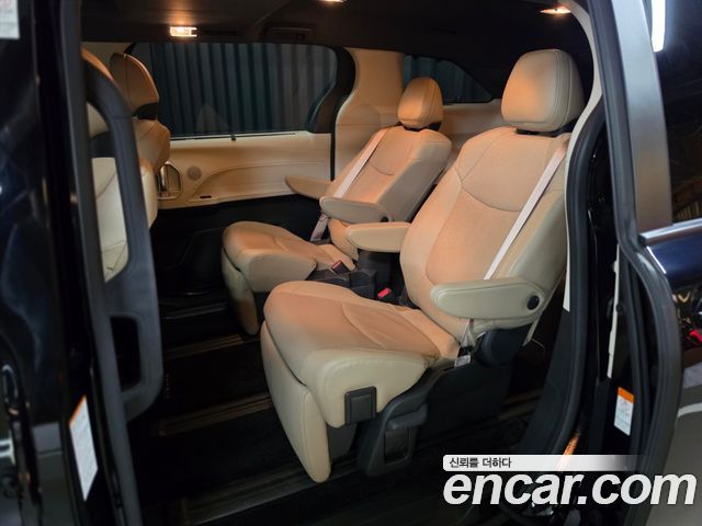 Toyota Sienna (IV) 2.5 Hybrid AWD 2024 — фото 15