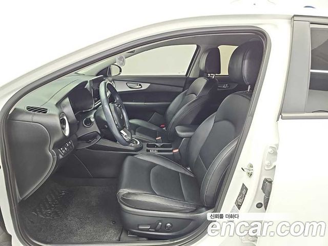 Kia K3 (II) 1.6 Prestige 2022 — фото 15