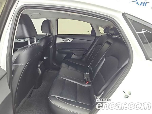 Kia K3 (II) 1.6 Prestige 2022 — фото 16