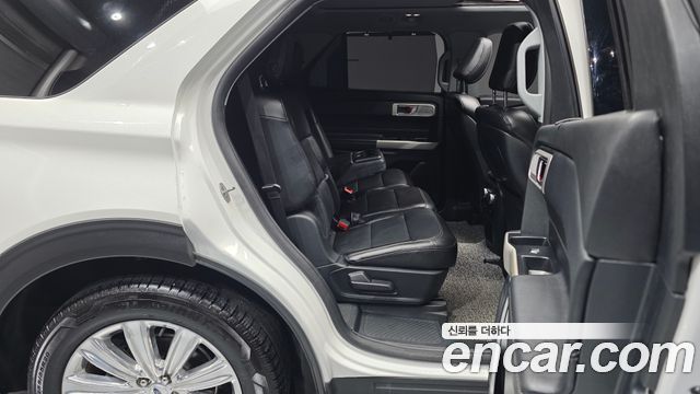 Ford Explorer (VI) 2.3 LimIted 4WD 2020 — фото 15