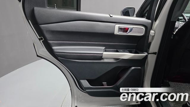 Ford Explorer (VI) 2.3 LimIted 4WD 2020 — фото 31