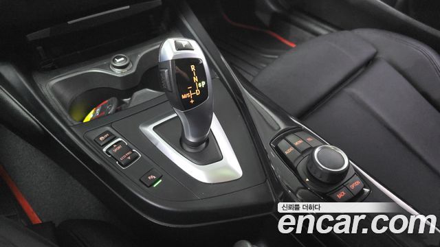 BMW 1 Series (F20) 118d Sport 5Door 2015 — фото 9