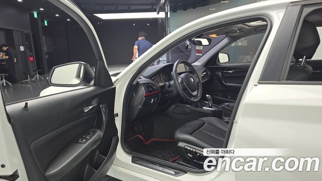 BMW 1 Series (F20) 118d Sport 5Door 2015 — фото 10