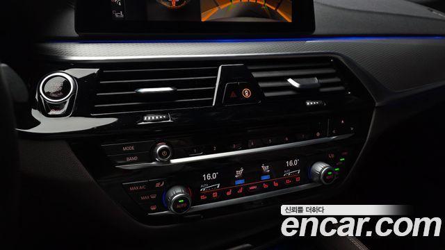 BMW 5 Series (G30) 520d M Sport Package Plus 2019 — фото 17
