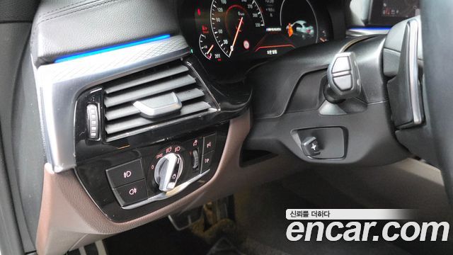 BMW 5 Series (G30) 520d M Sport Package Plus 2019 — фото 19