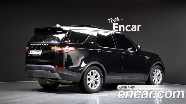 Land Rover Discovery 5 2.0 SD4 SE 2019 — фото 2