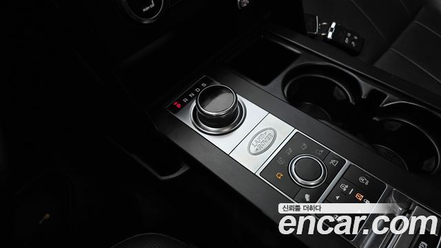Land Rover Discovery 5 2.0 SD4 SE 2019 — фото 9