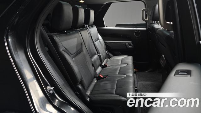 Land Rover Discovery 5 2.0 SD4 SE 2019 — фото 11