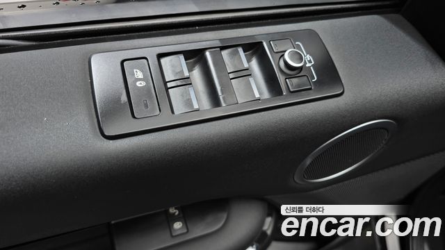 Land Rover Discovery 5 2.0 SD4 SE 2019 — фото 18