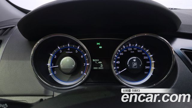 Hyundai Sonata The Brilliant LPI Smart 2014 — фото 8