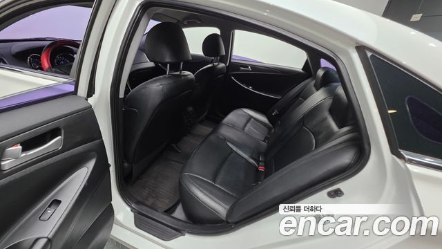 Hyundai Sonata The Brilliant LPI Smart 2014 — фото 12