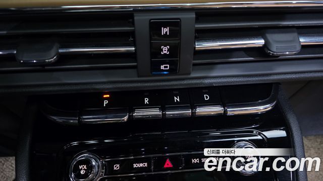 Lincoln Corsair 2.0 Reserve AWD 2021 — фото 9