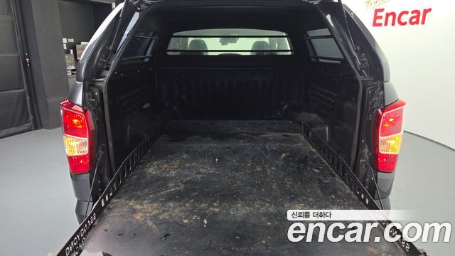 KG Mobility (SsangYong) Rexton Sports Khan Diesel 2.2 4WD Professional X (5-Link) 2019 — фото 16