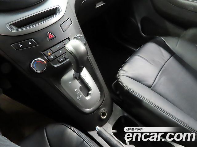 Chevrolet Orlando 2.0 Diesel LS Deluxe 2014 — фото 18