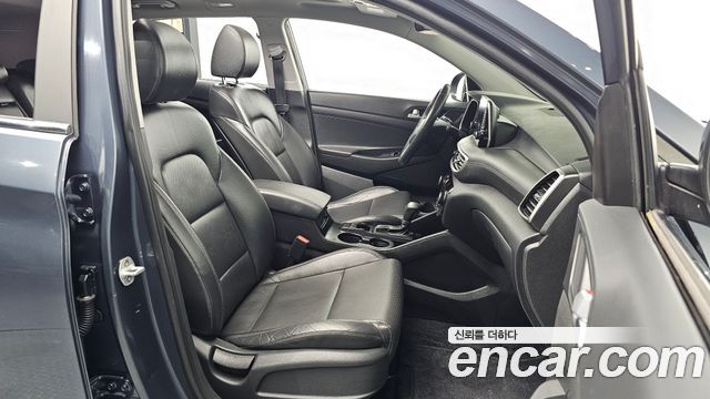 Hyundai Tucson Diesel 2.0 2WD Premium 2019 — фото 26
