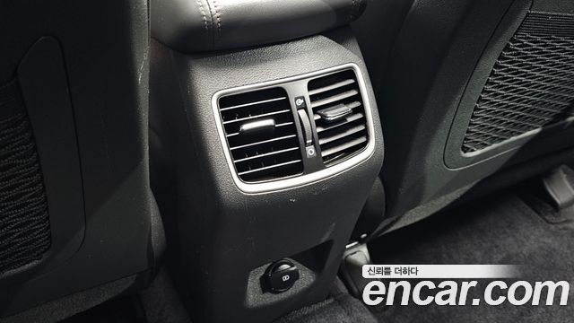 Hyundai Tucson Diesel 2.0 2WD Premium 2019 — фото 30