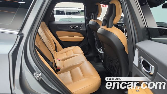 Volvo XC60 (II) D5 Inscription 2018 — фото 11