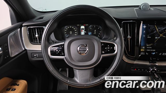 Volvo XC60 (II) D5 Inscription 2018 — фото 12