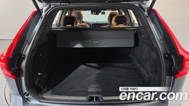 Volvo XC60 (II) D5 Inscription 2018 — фото 18