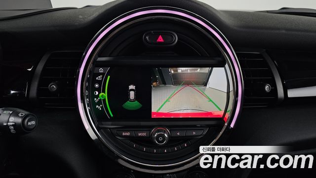 MINI Cooper 5Door HIGH 3rd 2020 — фото 15
