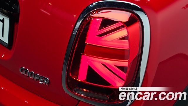 MINI Cooper 5Door HIGH 3rd 2020 — фото 23