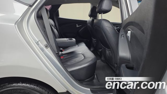 Hyundai Tucson ix Diesel(e-VGT) 2WD Smart 2015 — фото 12