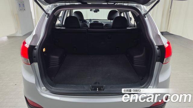 Hyundai Tucson ix Diesel(e-VGT) 2WD Smart 2015 — фото 20
