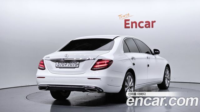 Mercedes-Benz E-Class (W213) E300 4MATIC Exclusive 2019 — фото 2