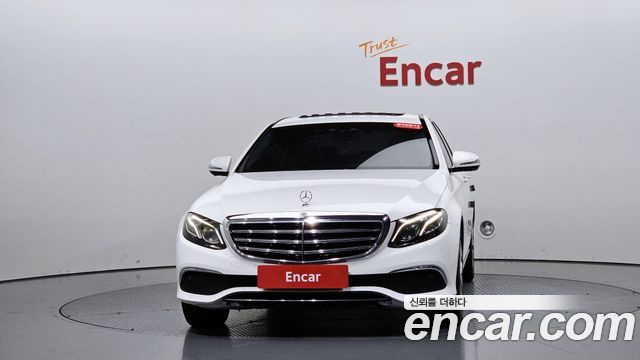 Mercedes-Benz E-Class (W213) E300 4MATIC Exclusive 2019 — фото 3