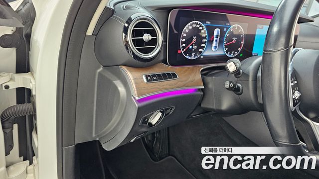 Mercedes-Benz E-Class (W213) E300 4MATIC Exclusive 2019 — фото 16