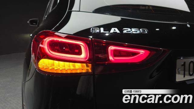 Mercedes-Benz GLA-Class (H247) GLA250 4MATIC 2020 — фото 23