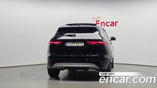 Jaguar F-PACE P 250 SE 2022 — фото 4