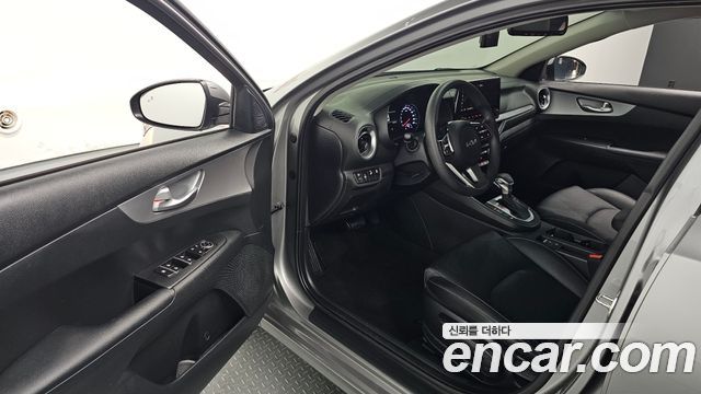 Kia K3 (II) 1.6 Trendy 2023 — фото 10